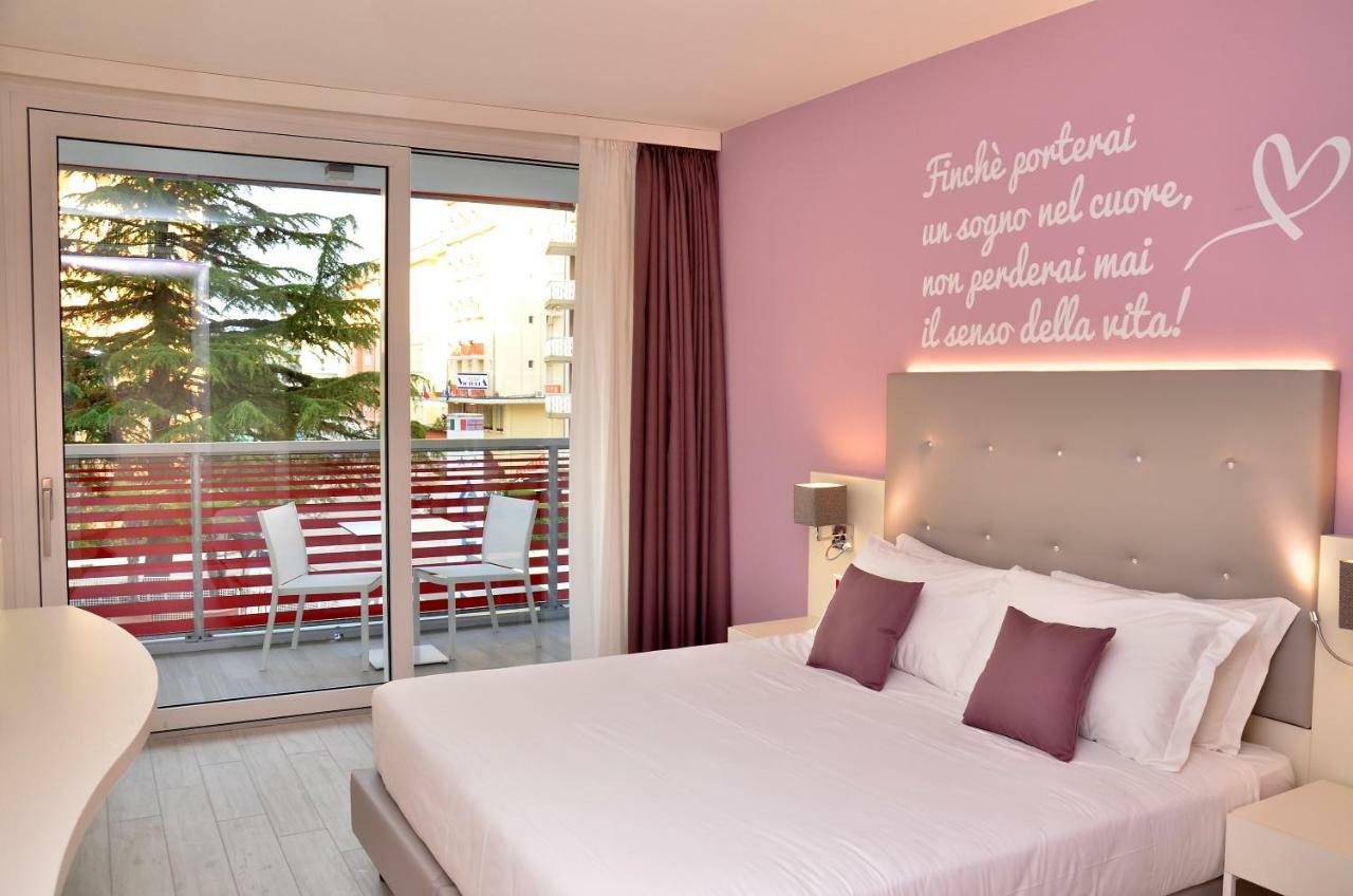 Hotel Amburgo Bibione Exterior photo