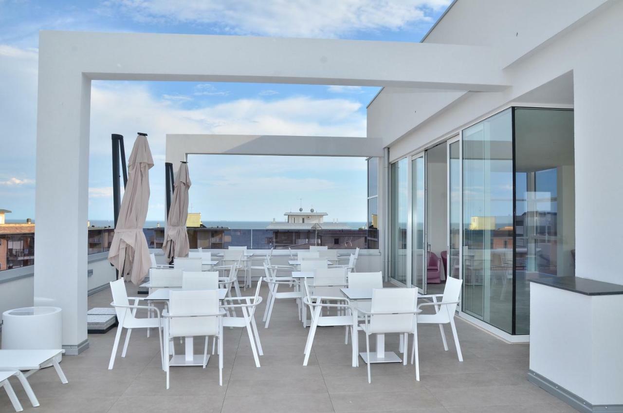 Hotel Amburgo Bibione Exterior photo