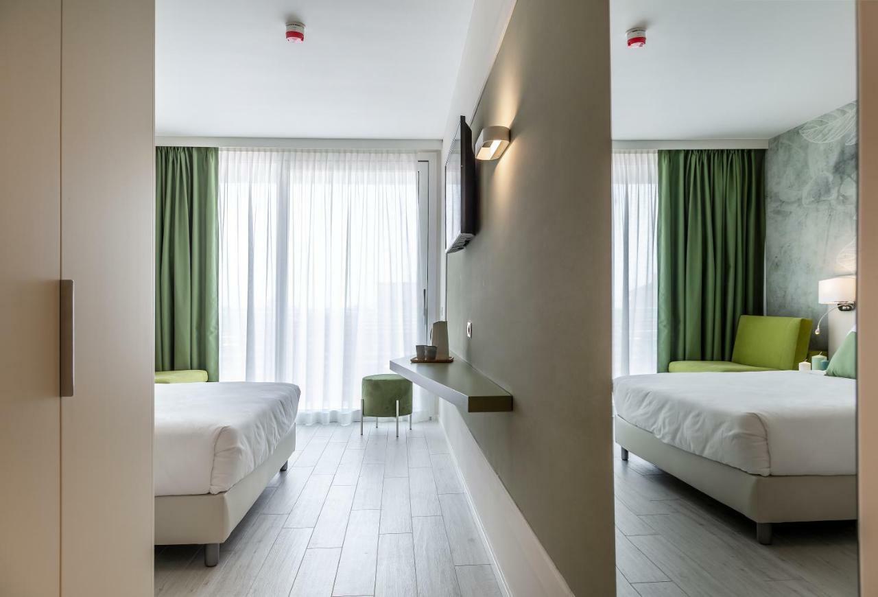 Hotel Amburgo Bibione Exterior photo
