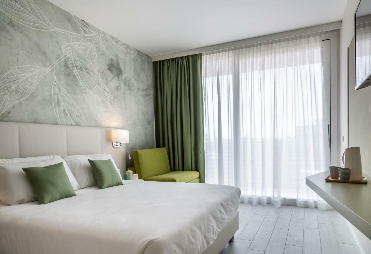 Hotel Amburgo Bibione Exterior photo