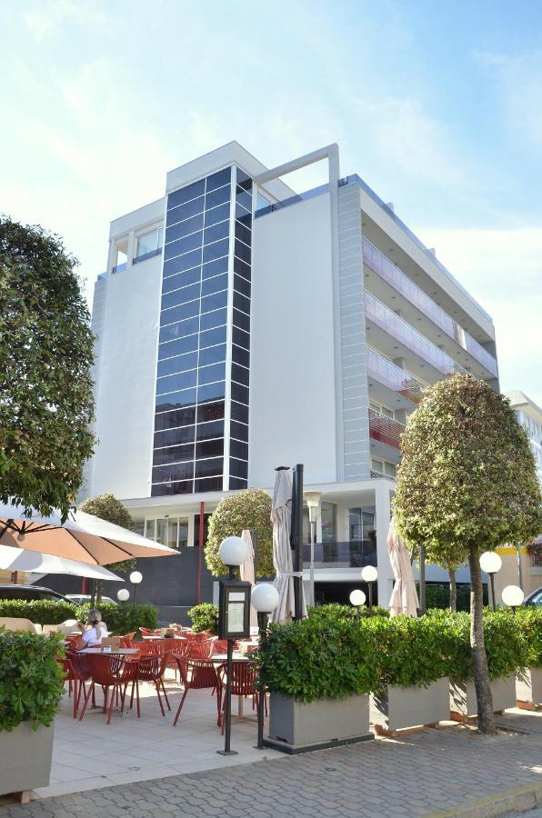 Hotel Amburgo Bibione Exterior photo
